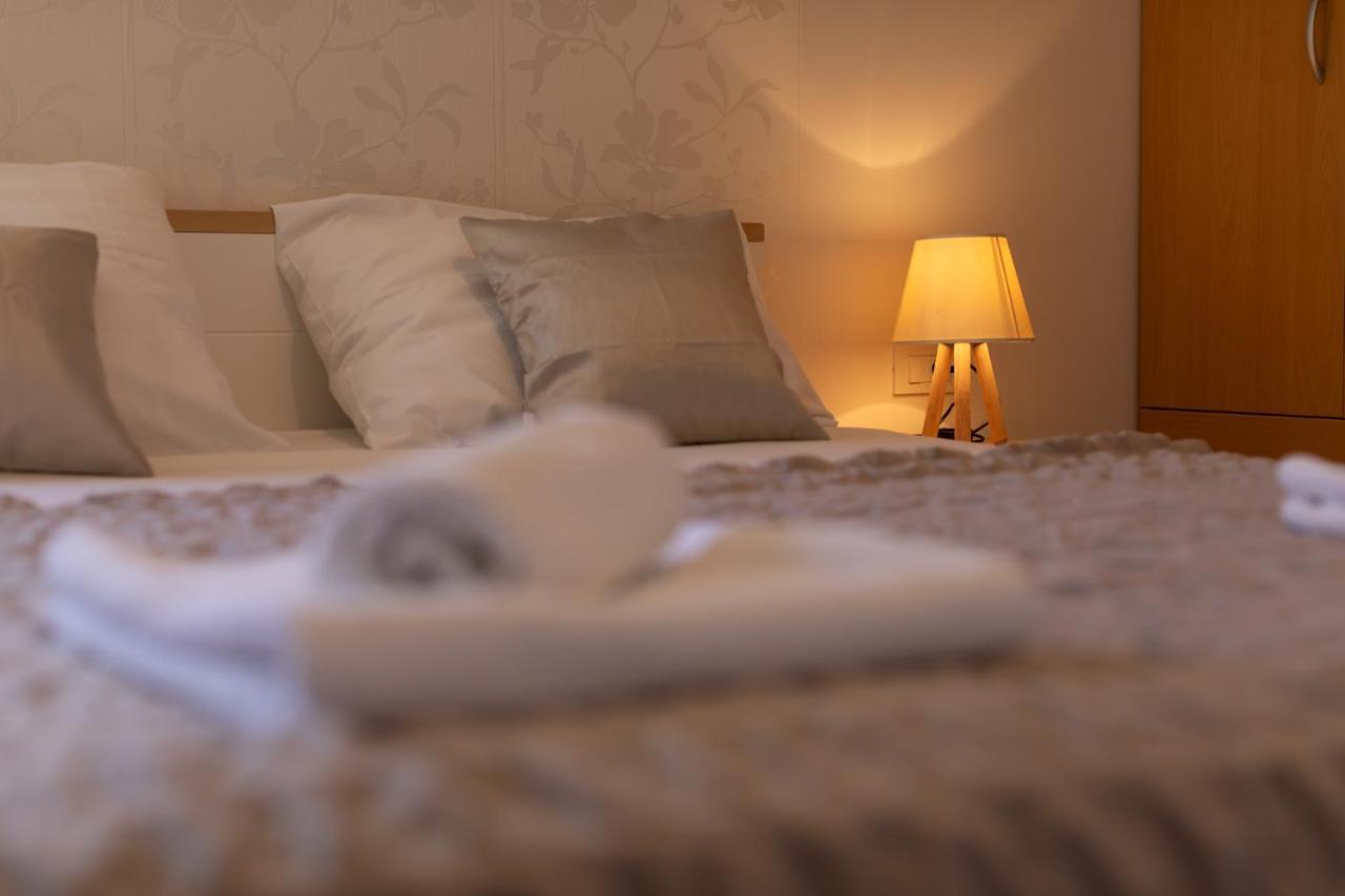 Apartments Villa Carica B&B Mimice Eksteriør bilde