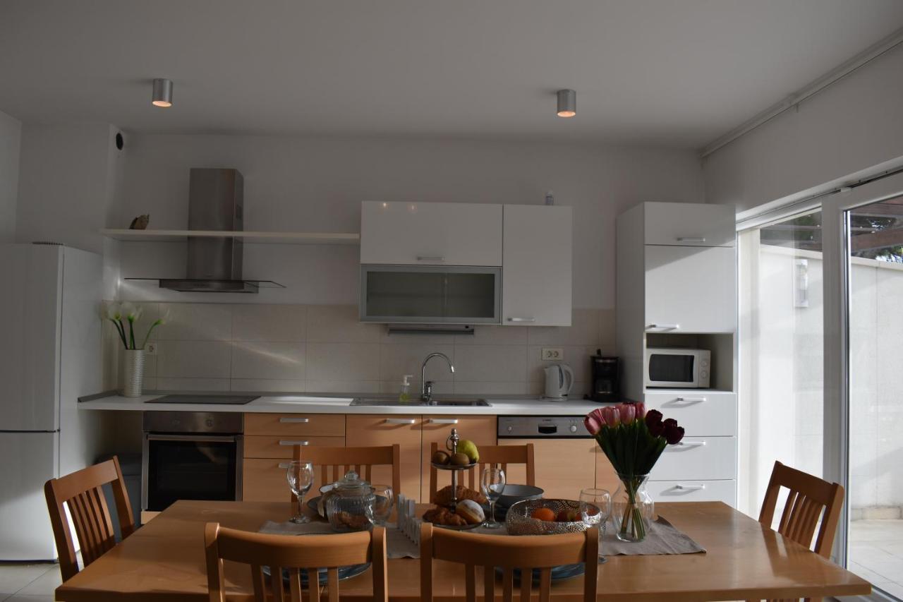 Apartments Villa Carica B&B Mimice Eksteriør bilde