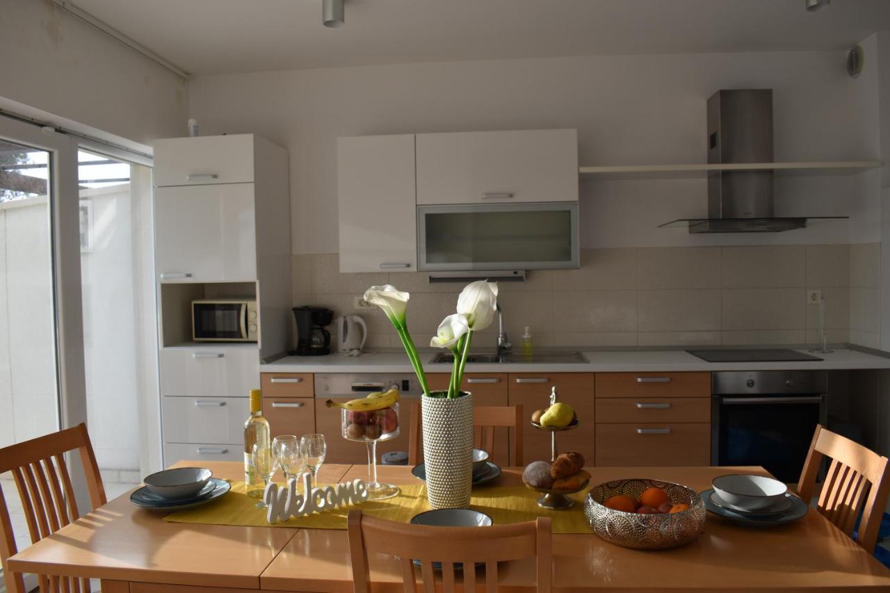 Apartments Villa Carica B&B Mimice Eksteriør bilde